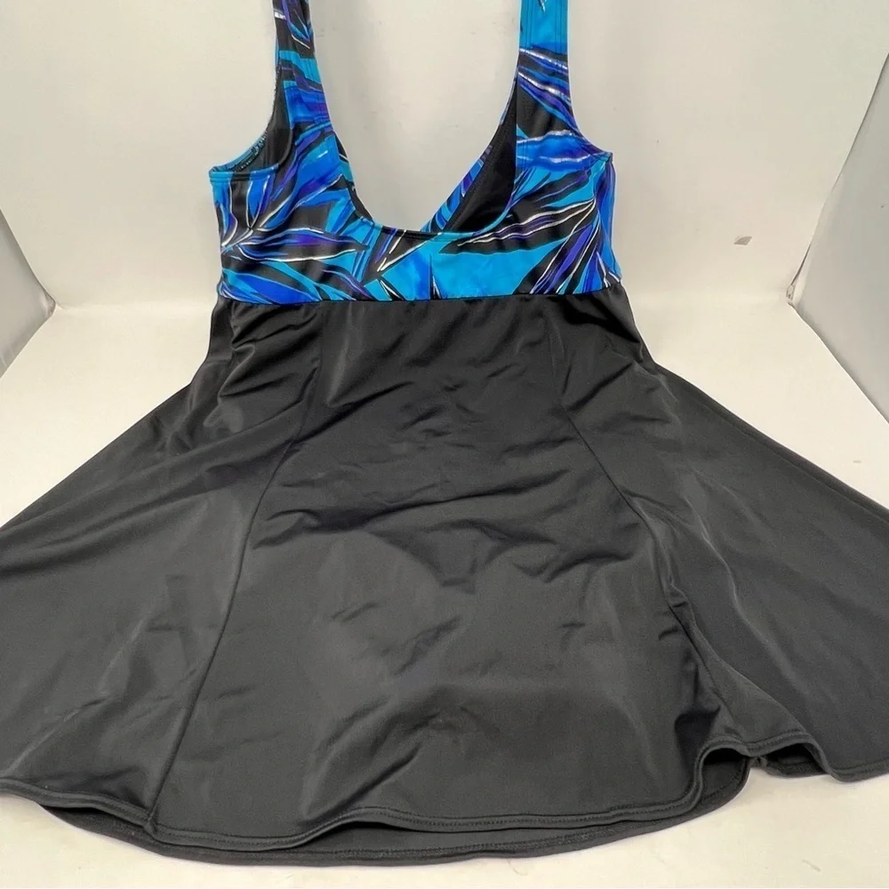 Longitude Skirted Swim Dress Size 10 Black Blue Print Long Torso Straight Back